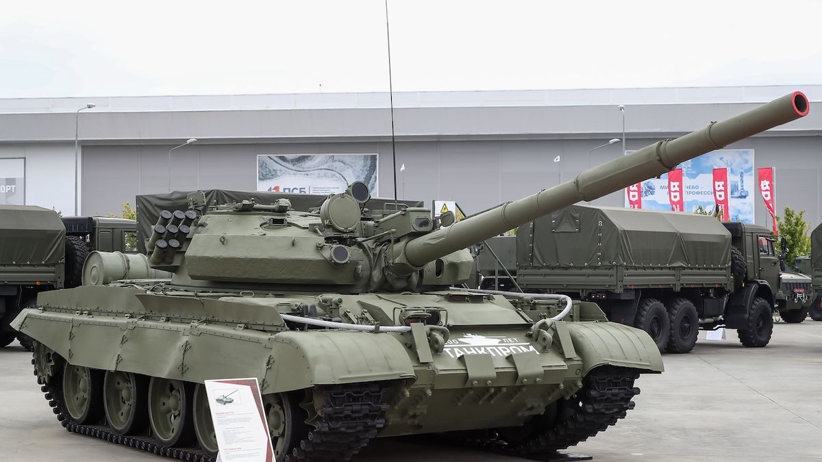 Rusové vytahují ze skladů 60 roků staré tanky T-62